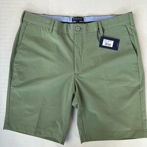 BRAND NEW PETER MILLAR CROWN CRAFTED GOLF SHORT. SIZE- 35 .COLOR-GREEN